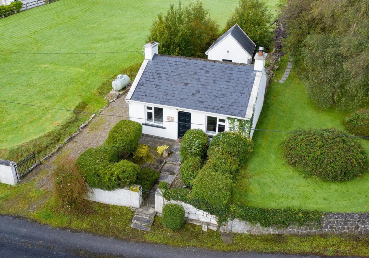 The Cottage @ Burkedale House Corofin  Exterior photo