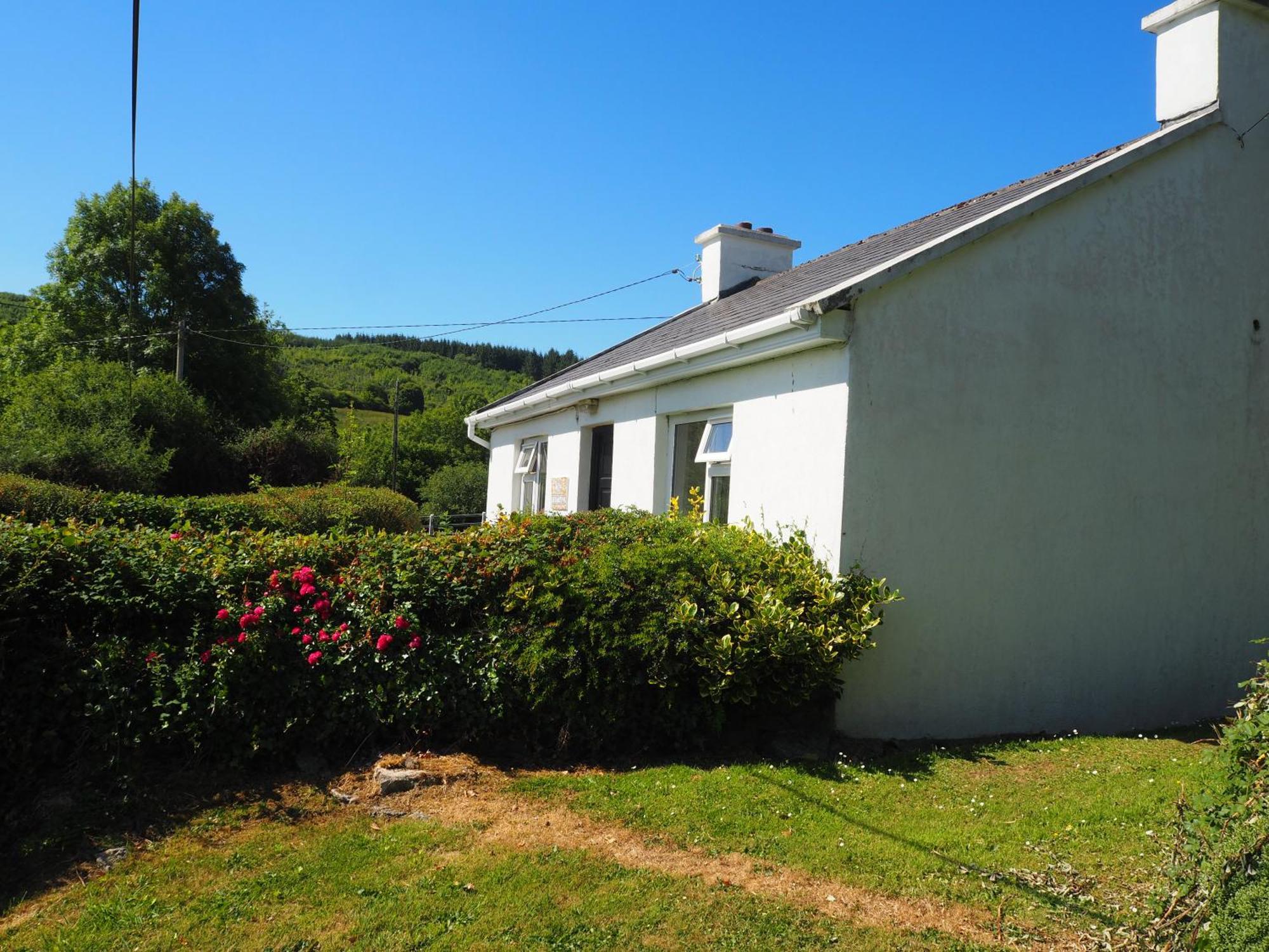 The Cottage @ Burkedale House Corofin  Exterior photo