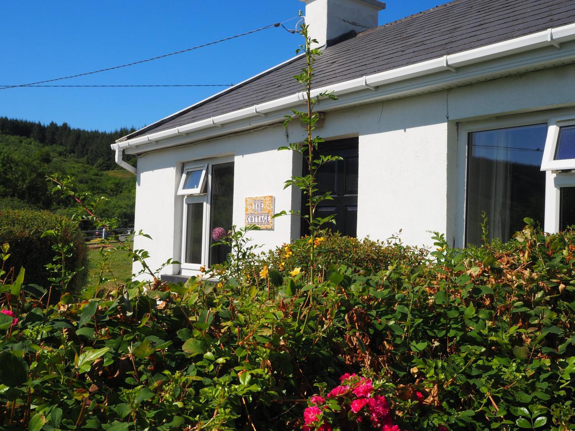 The Cottage @ Burkedale House Corofin  Exterior photo
