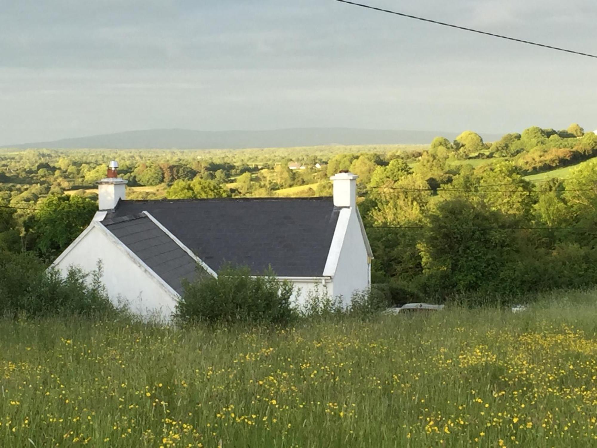 The Cottage @ Burkedale House Corofin  Exterior photo